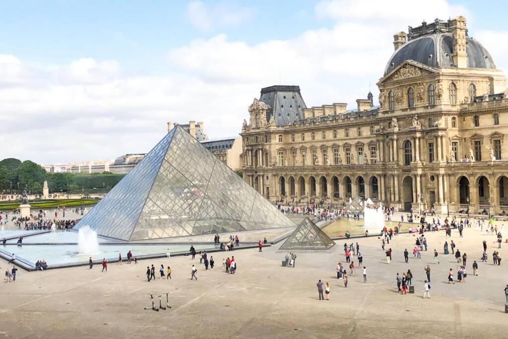 Appartamento Beautiful Studio On The Most Prestigious Street Saint-Honore - Near Louvre, Amazing Location! Parigi
